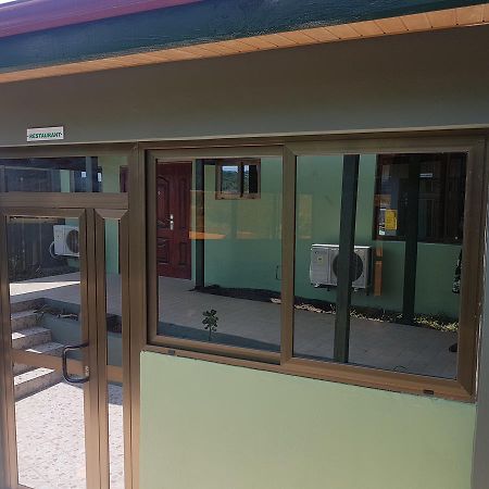 Mama Lee'S Lodge Yamoransa ภายนอก รูปภาพ