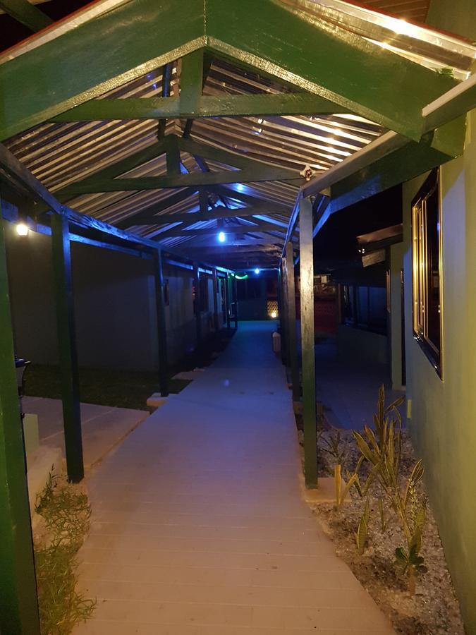 Mama Lee'S Lodge Yamoransa ภายนอก รูปภาพ