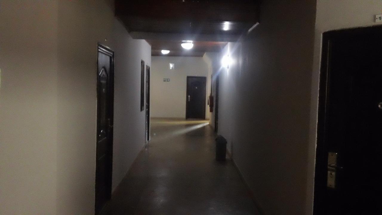 Mama Lee'S Lodge Yamoransa ภายนอก รูปภาพ